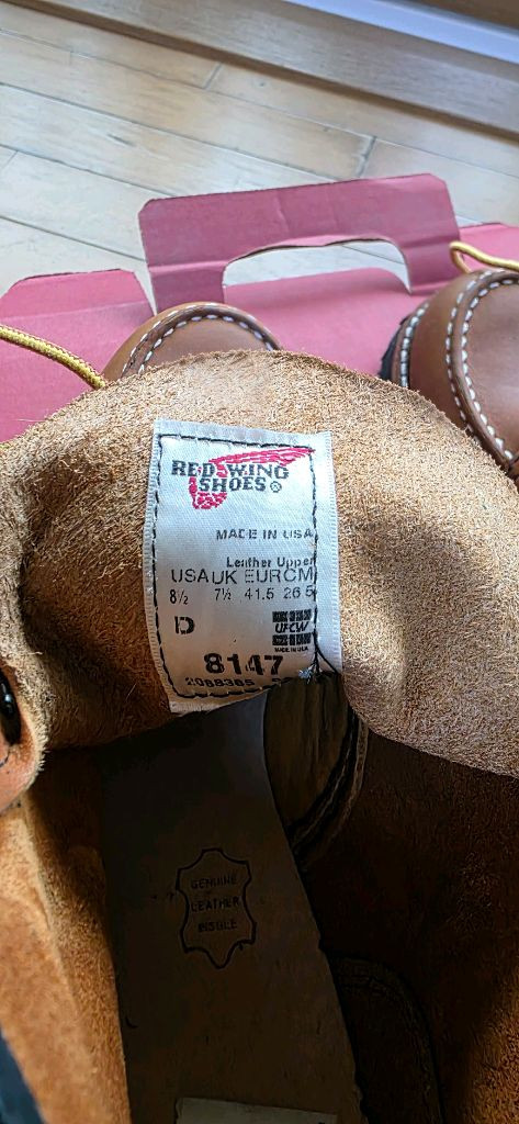 레드윙 8147 이미지