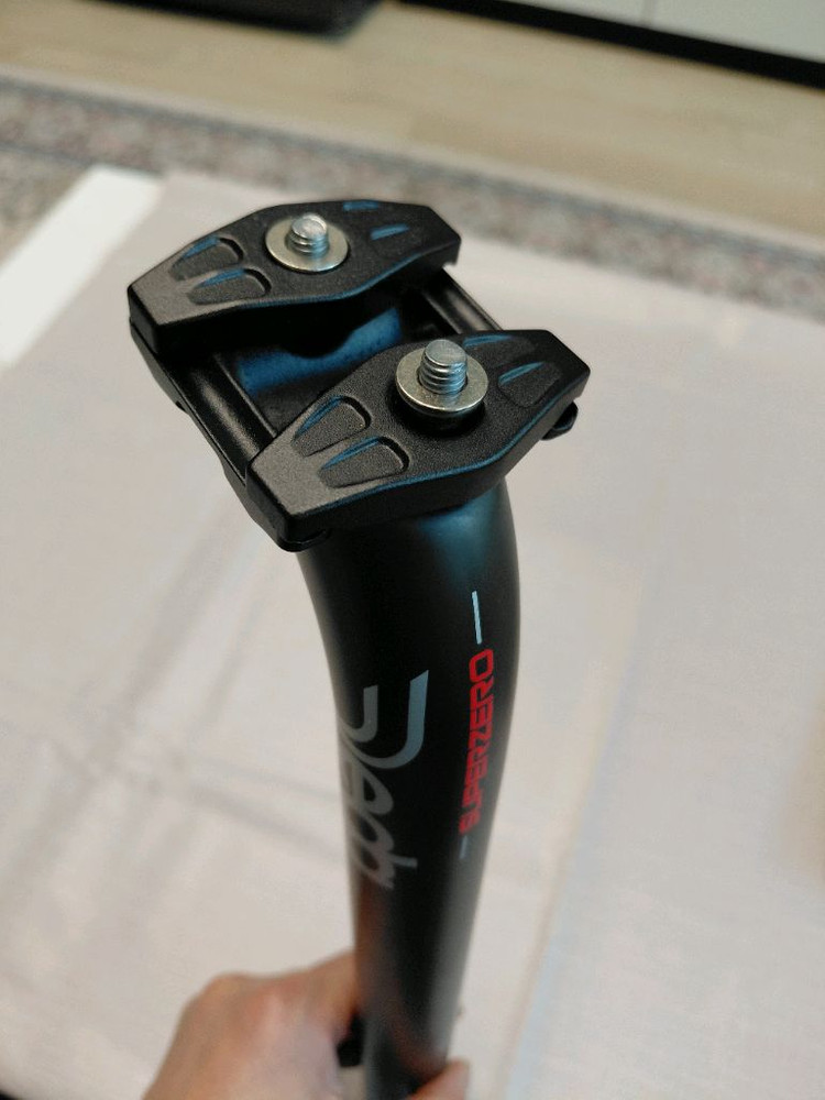 카본싯포스트 판매합니다 이미지