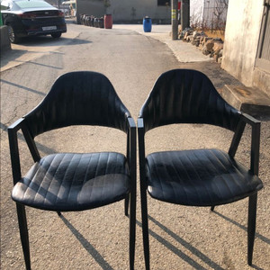 팔걸이의자 카페 식당의자 17개 이미지