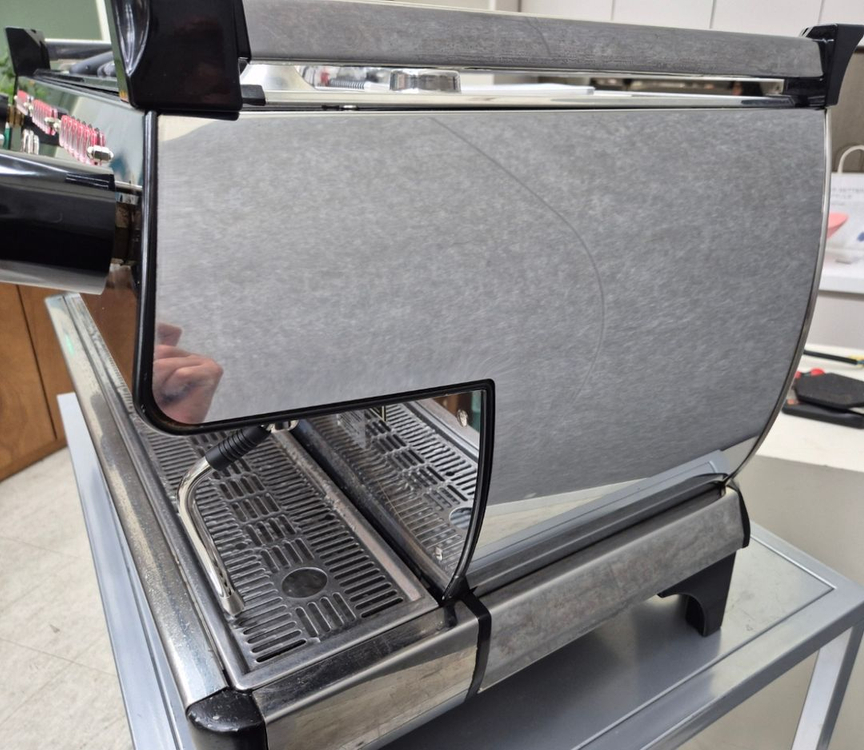 라마르조코 GB5 3그룹 커피머신 이미지