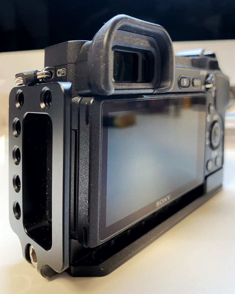 소니 A6400 단품 박스 (3,000컷) + 스몰리그 케이지, 가이드, 손잡이 이미지