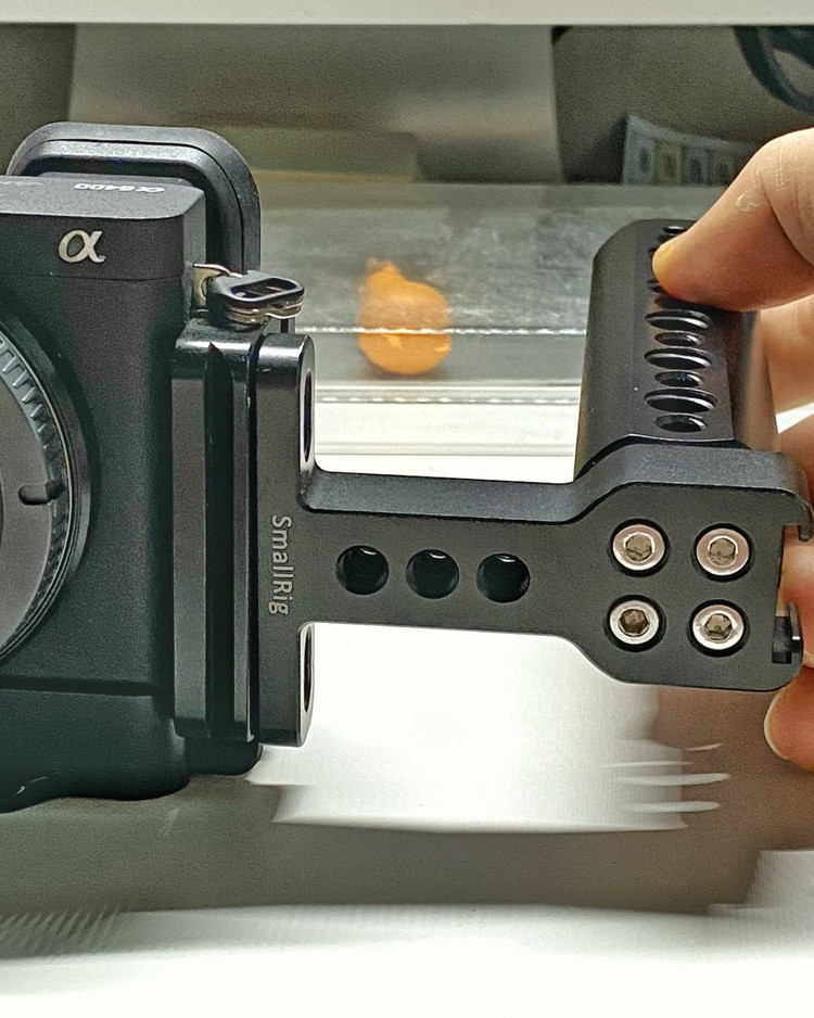 소니 A6400 단품 박스 (3,000컷) + 스몰리그 케이지, 가이드, 손잡이 이미지