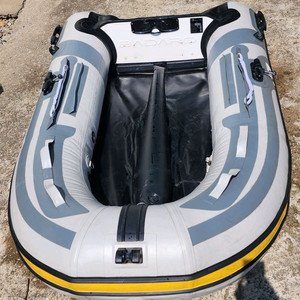 낚시용 보트 이미지