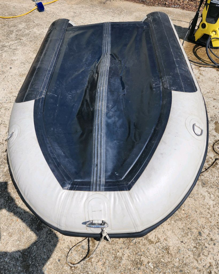 낚시용 보트 이미지