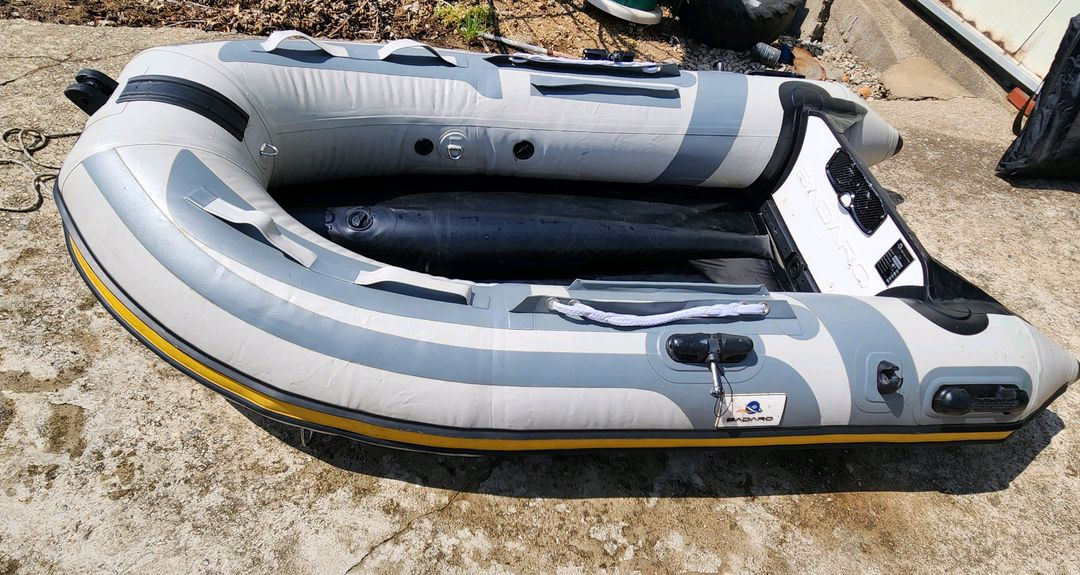 낚시용 보트 이미지