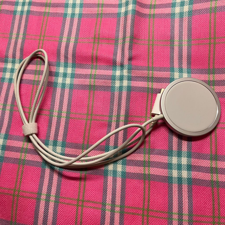 애플 정품 맥세이프 충전기 이미지