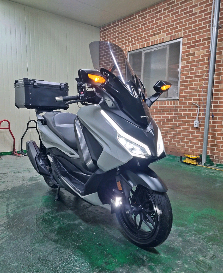 혼다 포르자350/2024년식/4만/안개등구변O/블박O/셋팅O/판매합니다 이미지