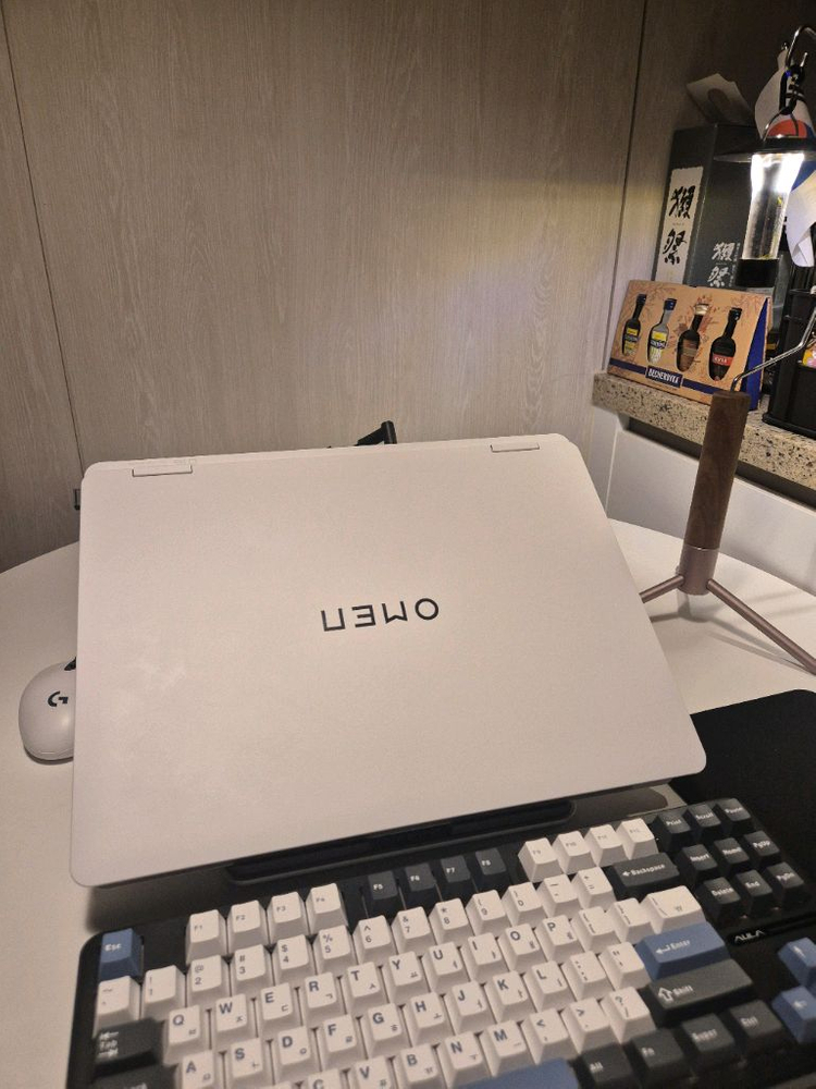 hp 오멘 게이밍노트북 라이젠AI-9세대 365 rtx5070 램32gb 팝니다. 이미지