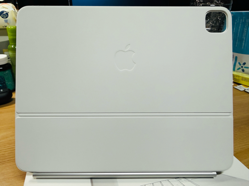 아이패드 프로 13 매직키보드 M5,M4 이미지