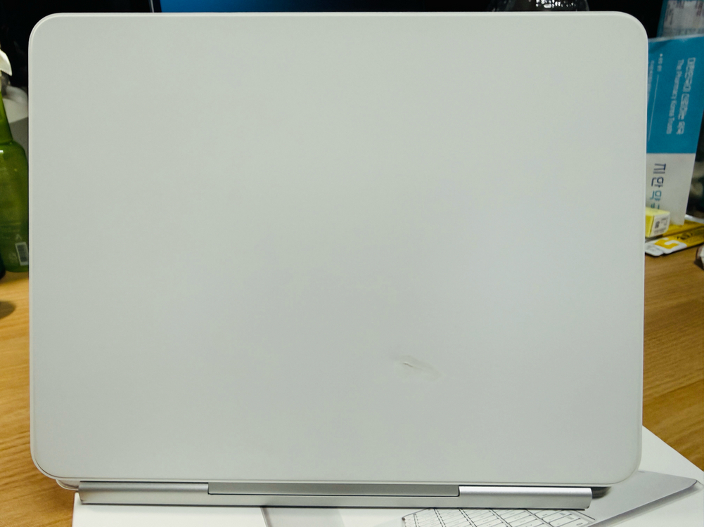 아이패드 프로 13 매직키보드 M5,M4 이미지