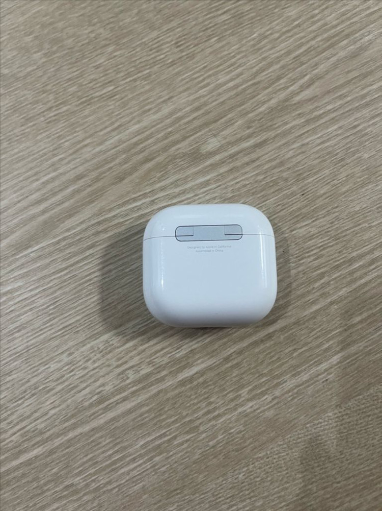 에어팟4본체 (노캔x) 이미지