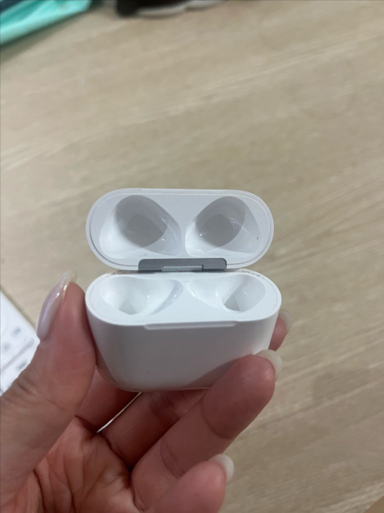 에어팟4본체 (노캔x) 이미지