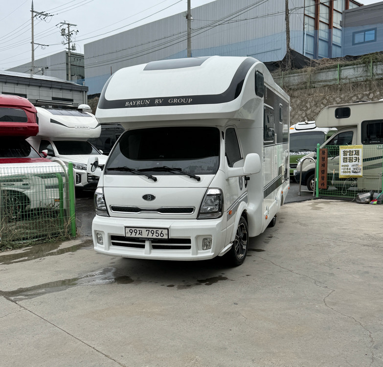 봉고 캠핑카 베이런640 모터홈 이미지