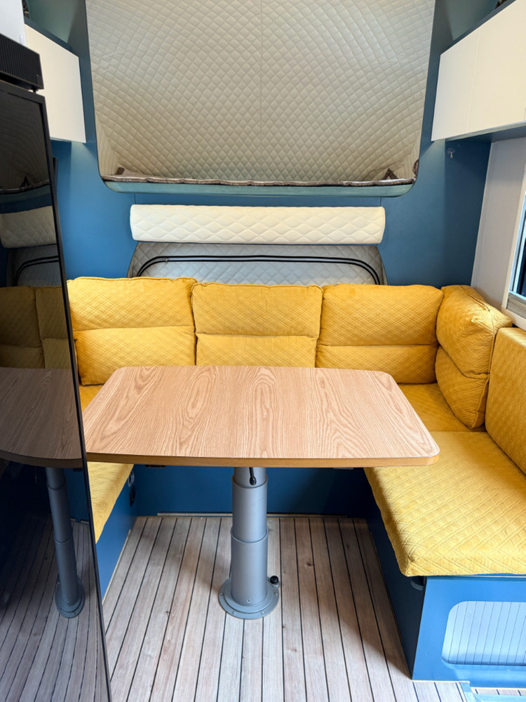 봉고 캠핑카 베이런640 모터홈 이미지