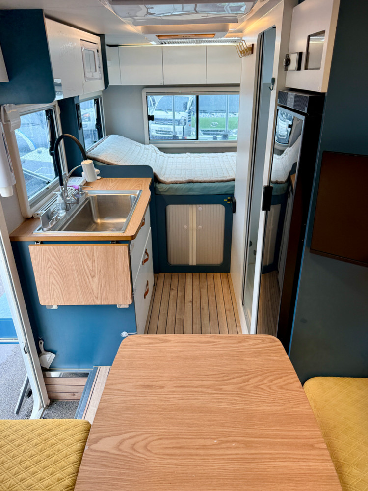 봉고 캠핑카 베이런640 모터홈 이미지