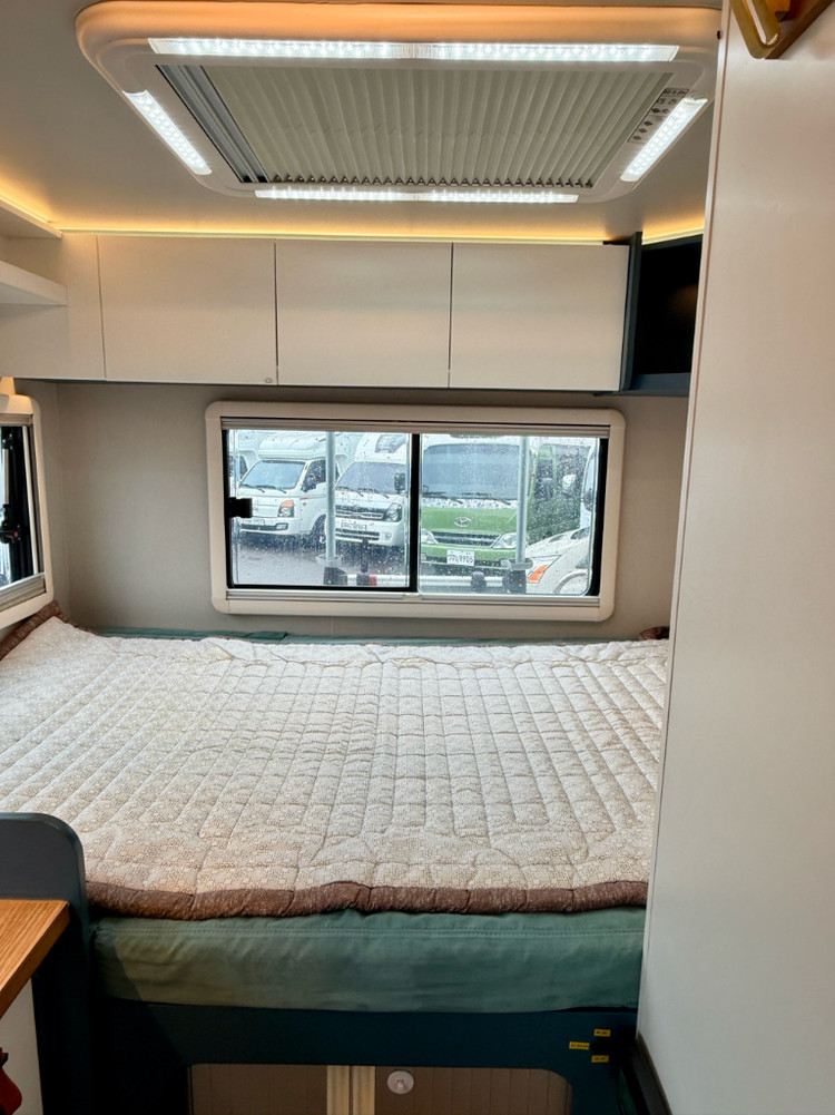 봉고 캠핑카 베이런640 모터홈 이미지