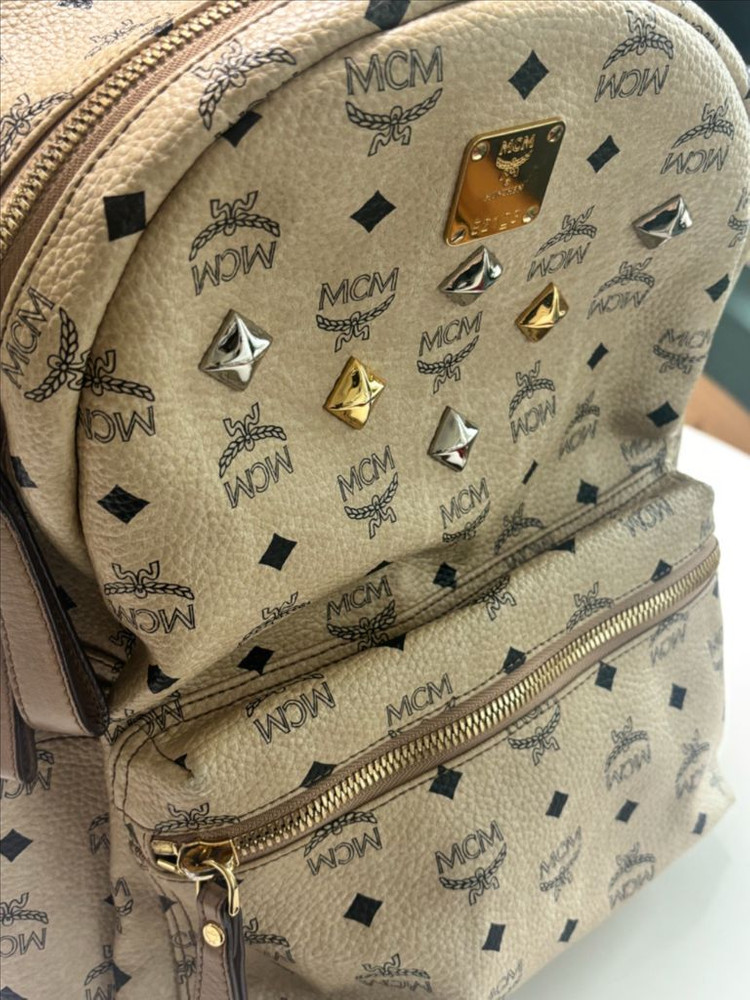 MCM 스터드 비세토스 백팩 미디움 이미지