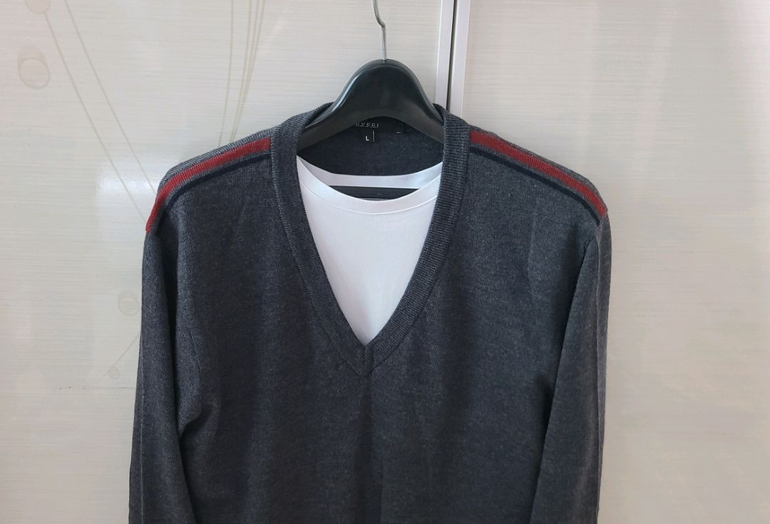 (마지막 가격)구찌 니트 명품 의류가디건맨투맨패딩자켓 명품티스웻셔츠자켓패딩구찌루이비통디올셀린느프라다톰브라운에르메스 이미지