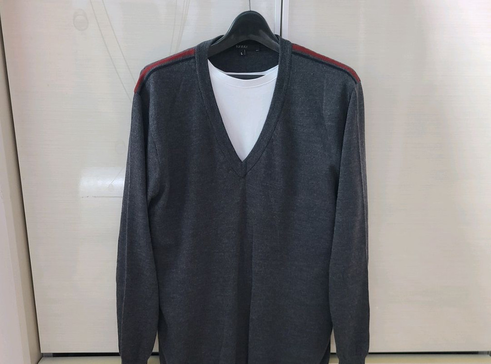 (마지막 가격)구찌 니트 명품 의류가디건맨투맨패딩자켓 명품티스웻셔츠자켓패딩구찌루이비통디올셀린느프라다톰브라운에르메스 이미지