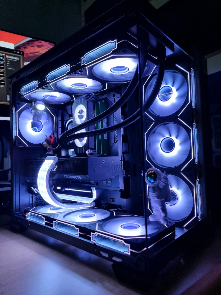 인텔 고사양 컴퓨터 i7 14700kf rtx 4070 ti super 판매합니다. 이미지