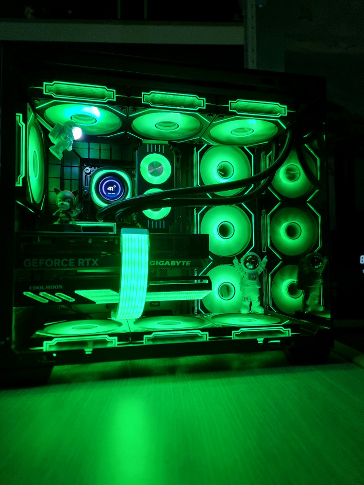 인텔 고사양 컴퓨터 i7 14700kf rtx 4070 ti super 판매합니다. 이미지