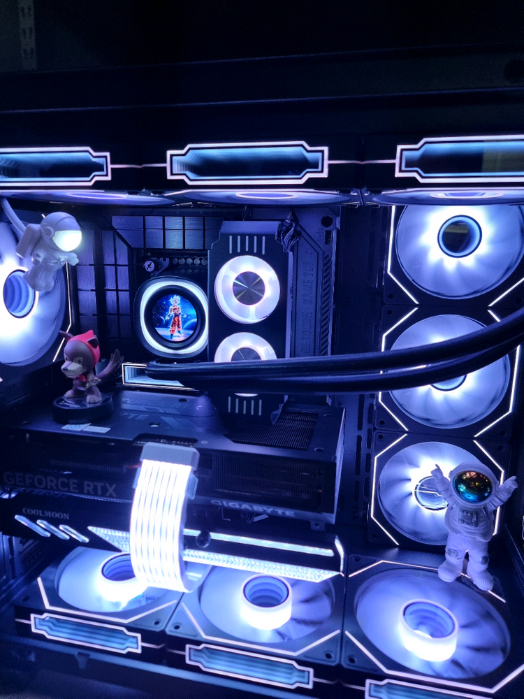 인텔 고사양 컴퓨터 i7 14700kf rtx 4070 ti super 판매합니다. 이미지