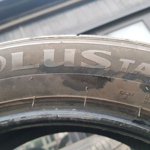 중고 타이어 215 50 17 4짝세트 이미지