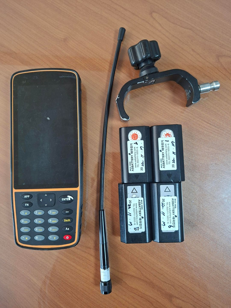 GPS 측량기, CHCNAV GNSS 측량기 i50 중고 판매합니다. 이미지