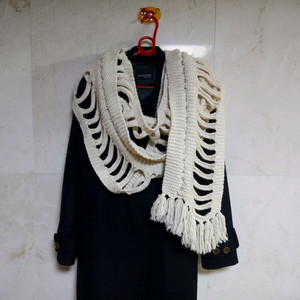 손뜨게 숄 머플러 이미지