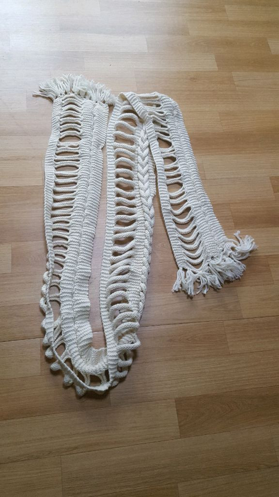 손뜨게 숄 머플러 이미지