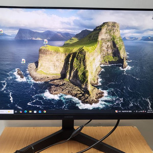 2025년식 삼성 신형 모니터 24인치 방출합니다. 이미지