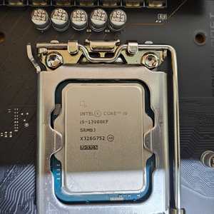 인텔 i9-13900KF 랩터레이크 CPU 판매합니다 이미지