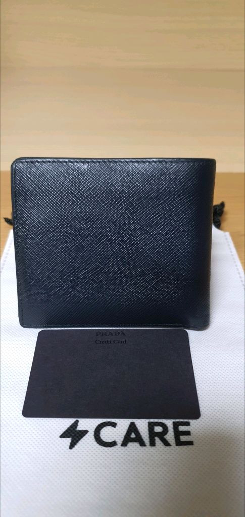 프라다 사피아노 반지갑/지갑 정품S급(감정O)구찌프라다루이비통디올고야드샤넬셀린느보테가생로랑발렌시아가버버리가방 이미지