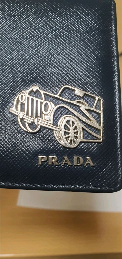 프라다 사피아노 반지갑/지갑 정품S급(감정O)구찌프라다루이비통디올고야드샤넬셀린느보테가생로랑발렌시아가버버리가방 이미지