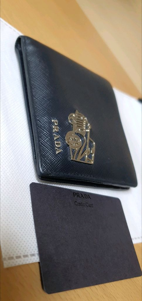 프라다 사피아노 반지갑/지갑 정품S급(감정O)구찌프라다루이비통디올고야드샤넬셀린느보테가생로랑발렌시아가버버리가방 이미지