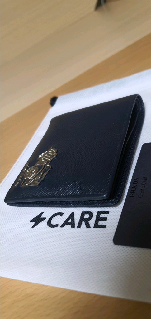 프라다 사피아노 반지갑/지갑 정품S급(감정O)구찌프라다루이비통디올고야드샤넬셀린느보테가생로랑발렌시아가버버리가방 이미지