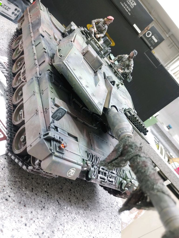 *각종교신가능*대형1/16정밀도색작RC카탱크,프라모델NEW*레오파드2A7알씨카전차박스셋~바람에언덕에서 이미지