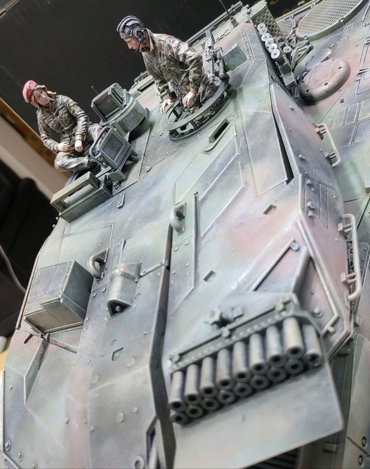 *각종교신가능*대형1/16정밀도색작RC카탱크,프라모델NEW*레오파드2A7알씨카전차박스셋~바람에언덕에서 이미지