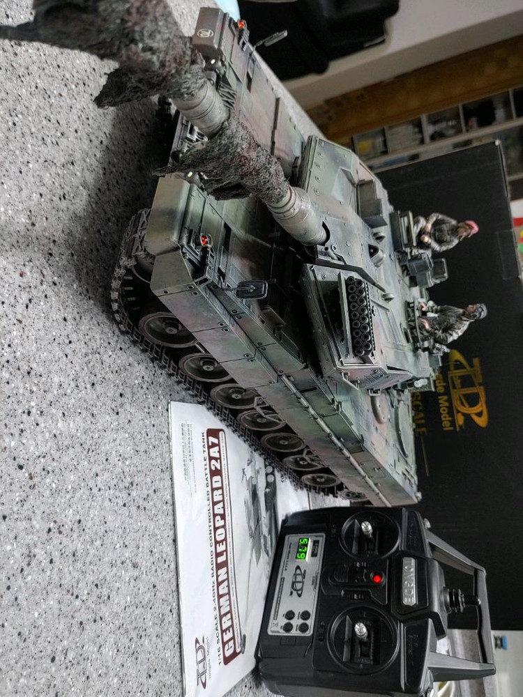 *각종교신가능*대형1/16정밀도색작RC카탱크,프라모델NEW*레오파드2A7알씨카전차박스셋~바람에언덕에서 이미지