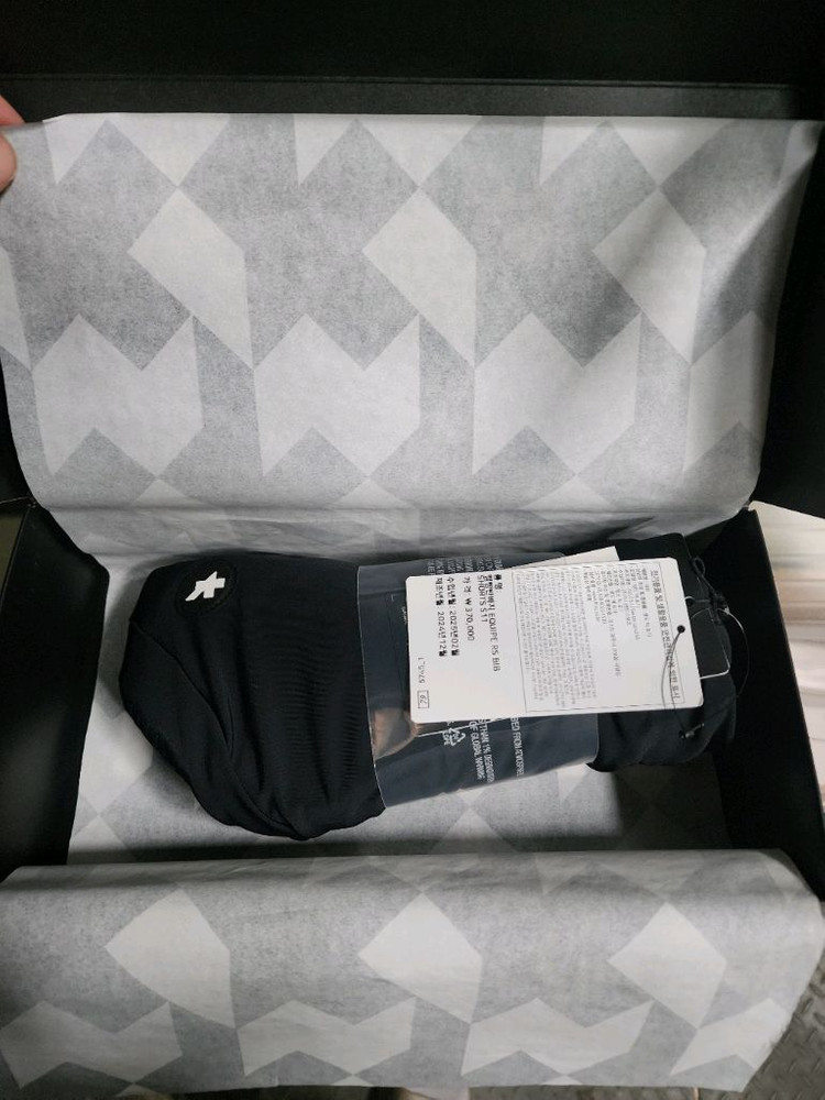 아소스 이큅RS S11 빕숏L사이즈 판매 이미지