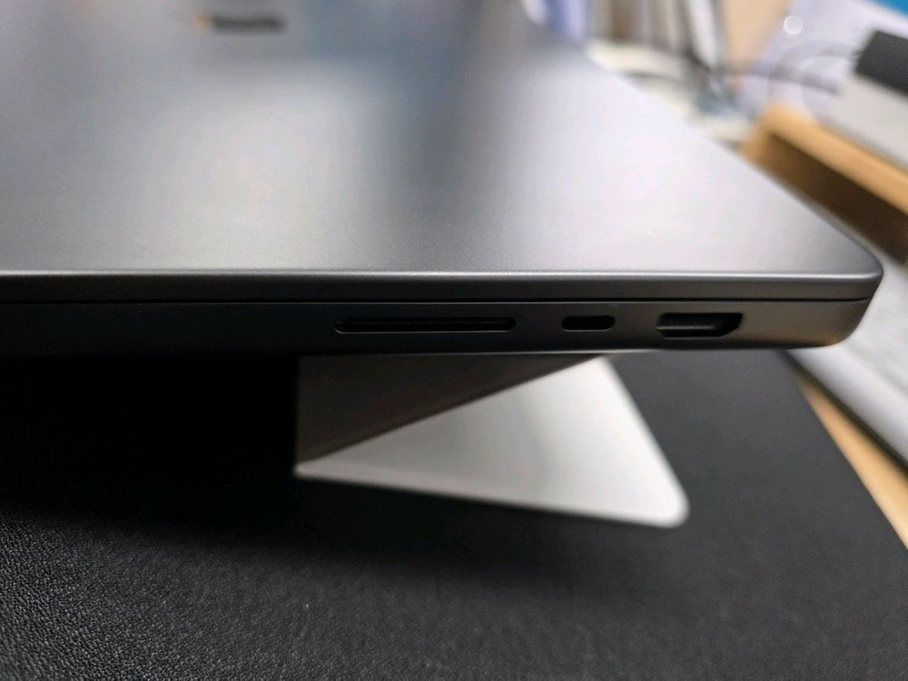 맥북 프로 16인치 m3 max 64gb 1tb cto 이미지