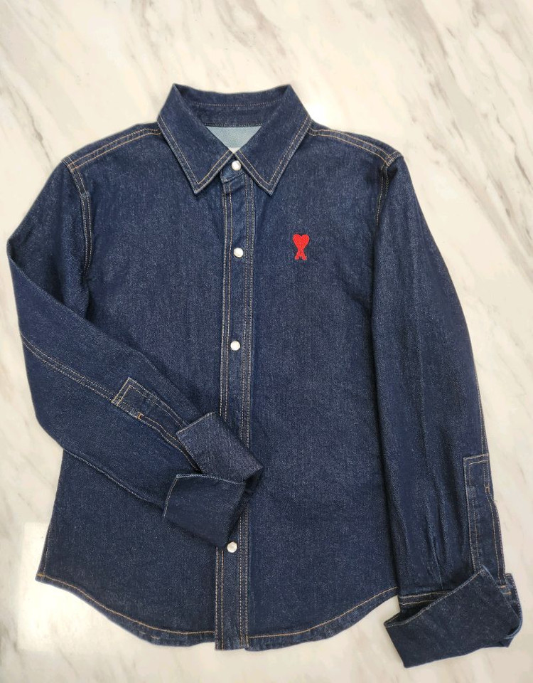 [정품 파격가 여성용] 아미 스몰 하트로고 데님 긴팔 청셔츠 S 사이즈 꼼데가르송 가니 마인 폴로 랄프로렌 랑방 이미지
