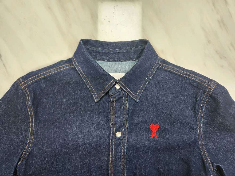 [정품 파격가 여성용] 아미 스몰 하트로고 데님 긴팔 청셔츠 S 사이즈 꼼데가르송 가니 마인 폴로 랄프로렌 랑방 이미지