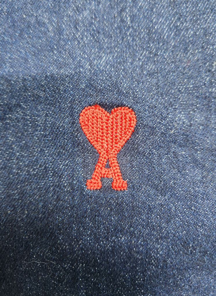 [정품 파격가 여성용] 아미 스몰 하트로고 데님 긴팔 청셔츠 S 사이즈 꼼데가르송 가니 마인 폴로 랄프로렌 랑방 이미지