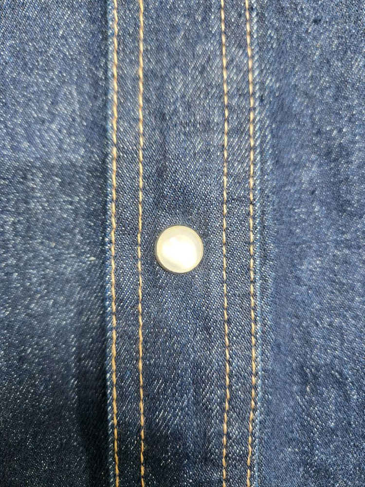 [정품 파격가 여성용] 아미 스몰 하트로고 데님 긴팔 청셔츠 S 사이즈 꼼데가르송 가니 마인 폴로 랄프로렌 랑방 이미지