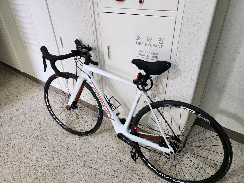 23년 트리곤 다크니스 SLD 로드 자전거 이미지