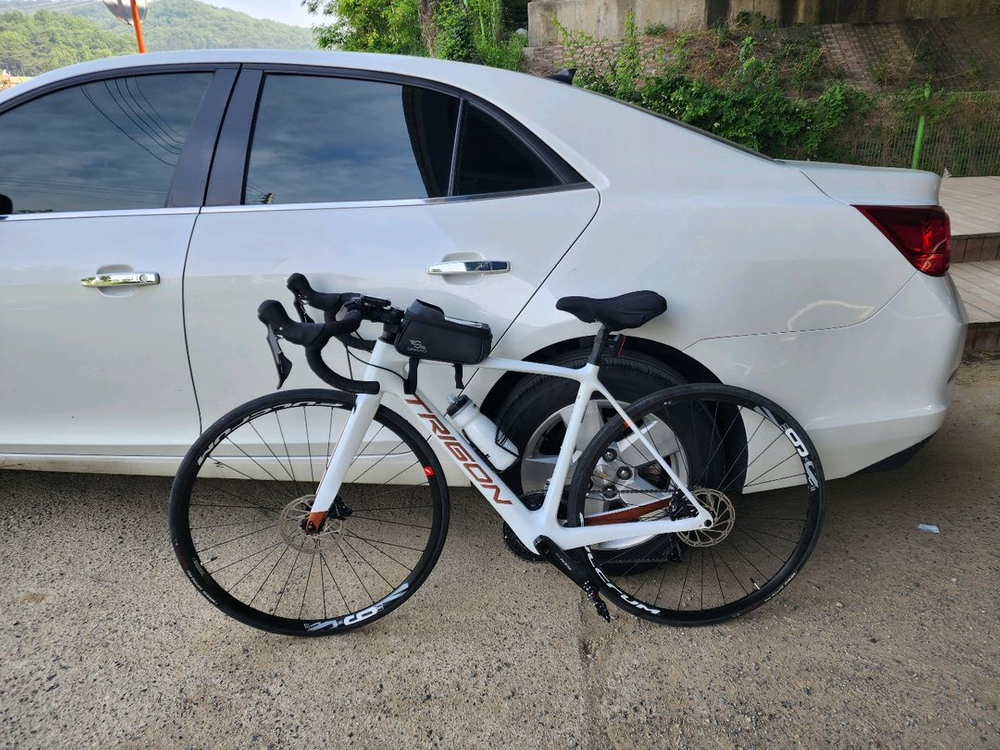 23년 트리곤 다크니스 SLD 로드 자전거 이미지