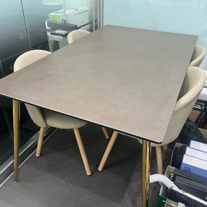 세라믹 테이블 1500 스톤그레이 골드 프레임 이미지