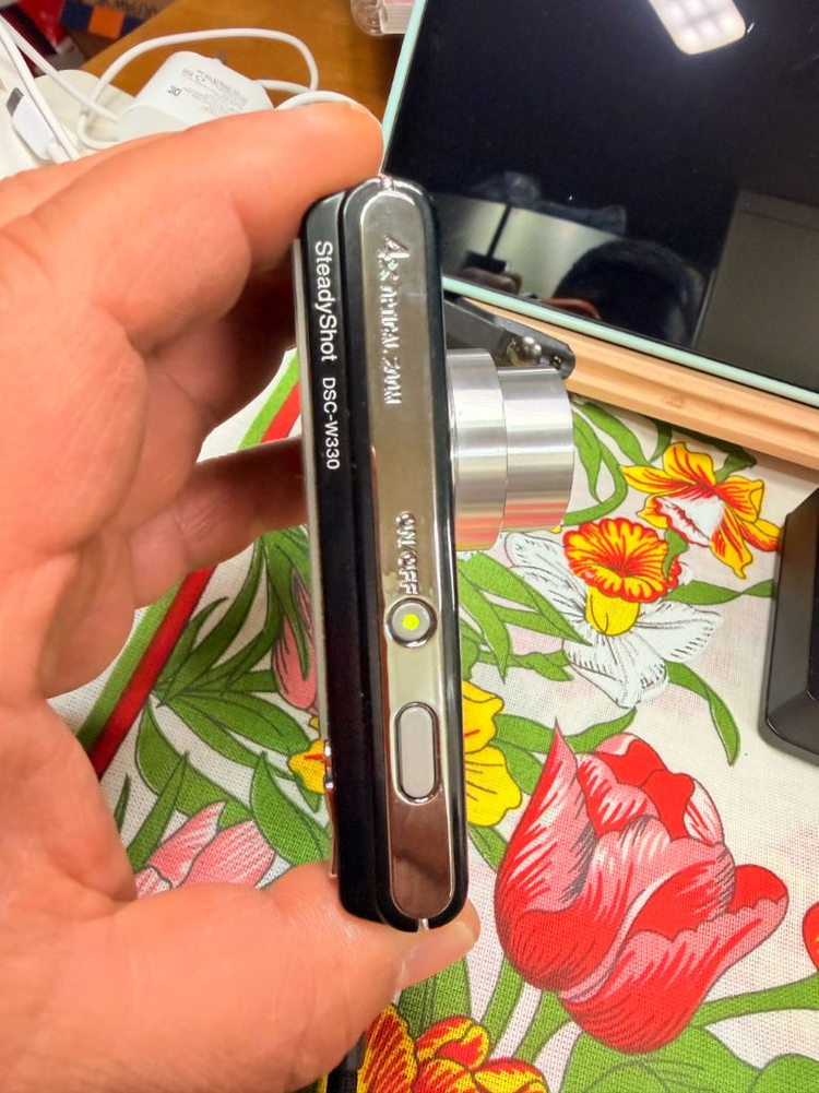 소니 사이버샷DSC-W330,디카,작동&외관굿.충전기,독일칼자이스 이미지