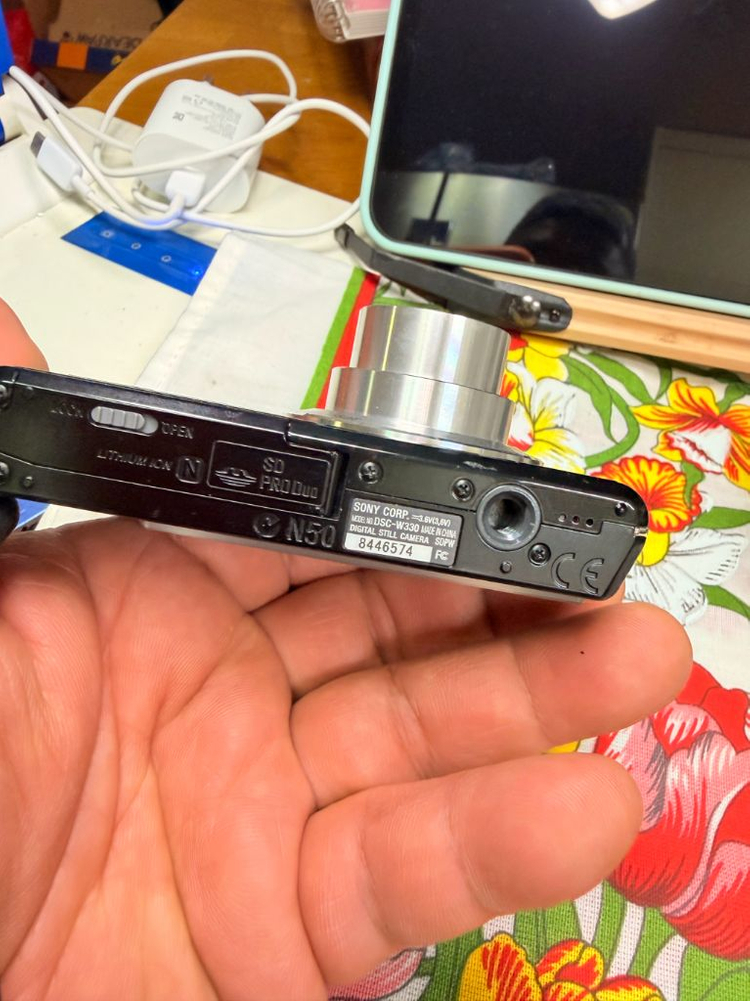 소니 사이버샷DSC-W330,디카,작동&외관굿.충전기,독일칼자이스 이미지